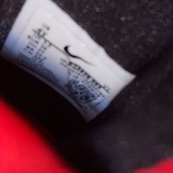 NIKE FUTURE COURT 2 (GS) 4y - Picture 5 of 7